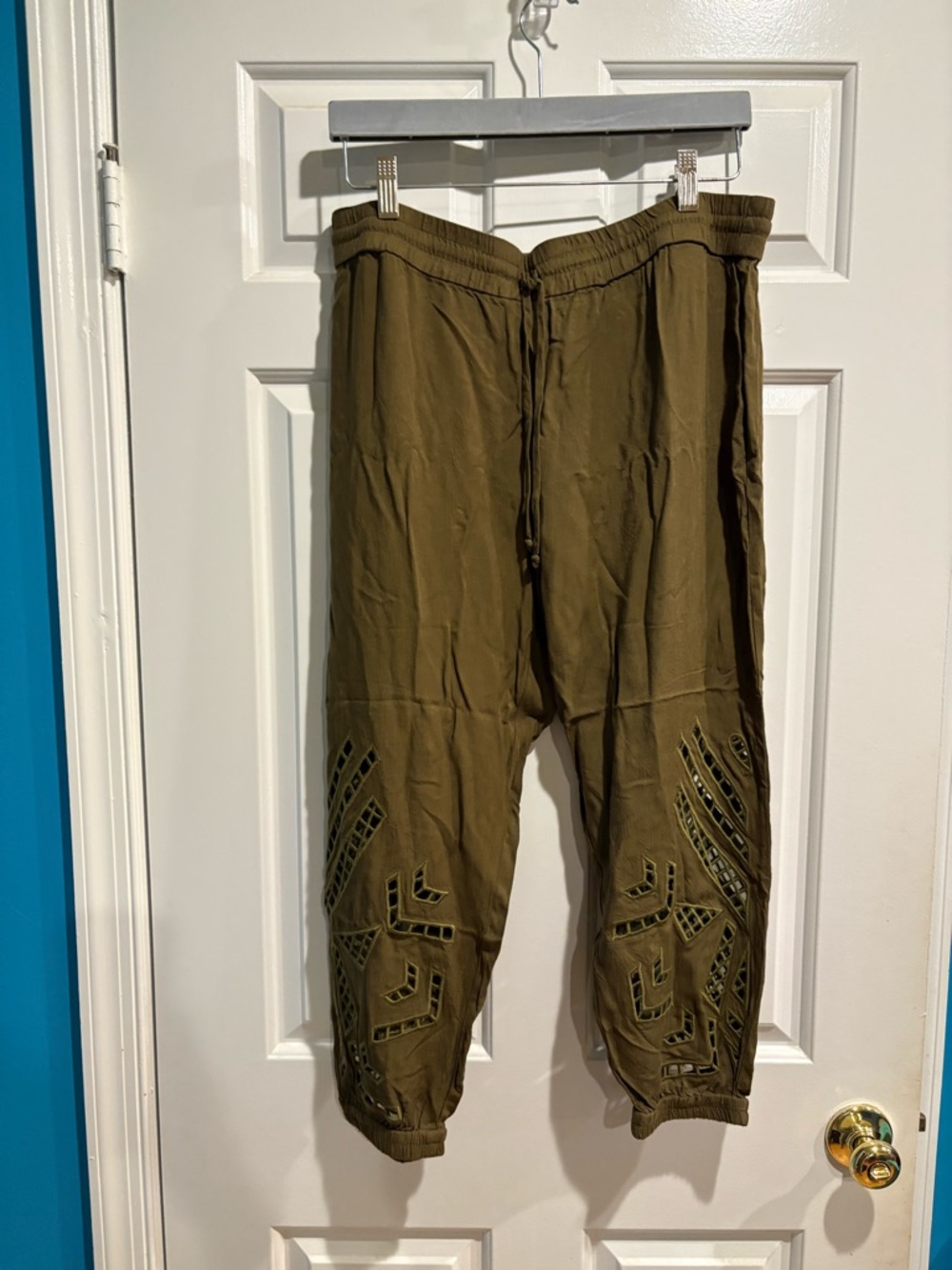 Anthropologie Dolan  Laser Cutout Joggers pants olive green sz LP PL